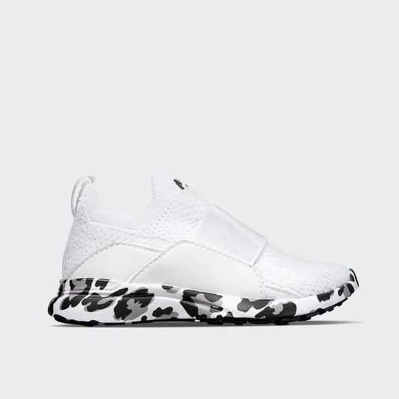 New APL Techloom Bliss Kids White Leopard Slip-on Sneakers Size 9K - Picture 1 of 7